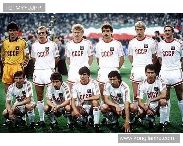 俄罗斯足球明星阵容全解析与历史成就回顾 俄罗斯足球明星阵容全解析与历史成就回顾